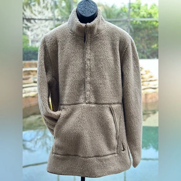 Nike Men's Therma Fit Yoga Sweatshirt Pullover M Brown - New with Tags - Picture 1 of 9